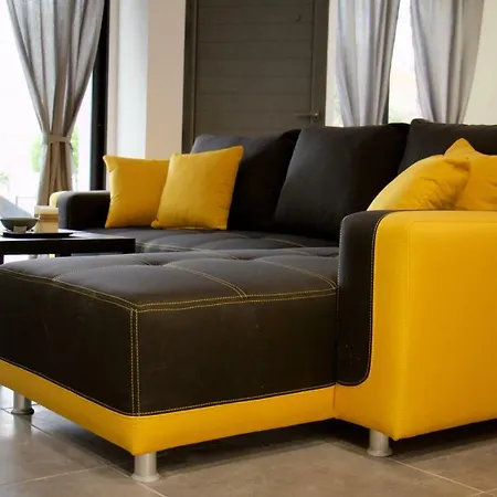 Staytion Modern Villa, Close To The Beach Vilă *